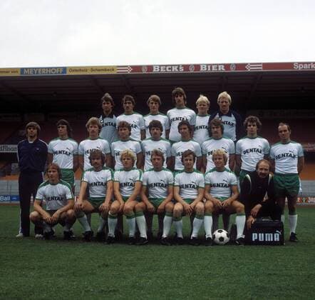 Kader SV Werder Bremen 1979 1980, hinten v.li.: Torwart Dieter Burdenski, Jonny Otten, Thomas Schaaf, Uwe Reinders, Martin Haskamp, Torwart Albert Voß; Mitte: Trainer Wolfgang Weber, Dave Watson, Hans-Jürgen Offermanns, Benno Möhlmann, Paul Linz... Fußball 1. BL Herren DEUTSCHPRACHIGE SPORTZEITSCHRIFTEN UND -ZEITUNGEN NUR NACH RÜCKSPRACHE, Mfdia Totale quer, Mannschaftsfoto, Mannschaftsbild, Bremen