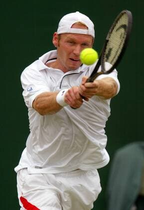 Rainer Schüttler (Deutschland) - beidhändige Rückhand Tennis Herren All England Championships 2003, Grand Slam, ATP-Tour Einzelbild Wimbledon London Dynamik,