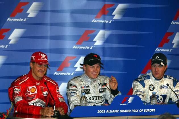 Pressekonferenz der Qualifying-Schnellsten - v. li.: Michael Schumacher (Deutschland Ferrari), Kimi Räikkönen (Finnland McLaren-Mercedes) und Ralf Schumacher (Deutschland BMW-Williams) Motorsport Grand Prix Herren Großer Preis von Europa 2003, Formel 1 Weltmeisterschaft, F1, F, GP, WM, Vdig Gruppe Nürburgring Nürburg Freude,