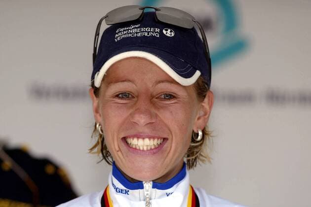 Siegerin Trixi Worrack (Equipe Nürnberger Deutschland) Radsport LM Damen Deutsche Meisterschaft 2003, Landesmeisterschaft, DM, Straßenmeisterschaft, Straße, Straßenradsport, Porträt Spalt Freude,