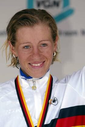 Siegerin Trixi Worrack (Equipe Nürnberger Deutschland) Radsport LM Damen Deutsche Meisterschaft 2003, Landesmeisterschaft, DM, Straßenmeisterschaft, Straße, Straßenradsport, Porträt Spalt