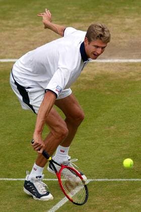 Alexander Popp (Deutschland) - Rückhand Tennis Herren All England Championships 2003, Grand Slam, ATP-Tour, Rasen, Rasenplatz, Rasentennis, Rasenturnier, Einzelbild Wimbledon London