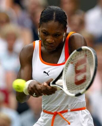 Serena Williams (USA) - beidhändige Rückhand Tennis Damen All England Championships 2003, Grand Slam, WTA-Tour, Finale, Endspiel, Vdig Einzelbild Wimbledon London