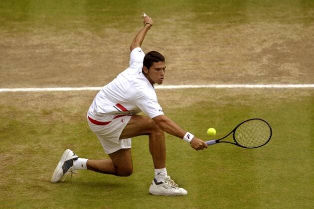Mark Philippoussis (Australien) - Rückhand Tennis Herren All England Championships 2003, Grand Slam, ATP-Tour, Rasenturnier, Rasentennis, Rasenplatz, Rasen Einzelbild London Wimbledon