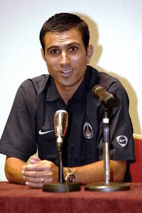 Neuzugang Pedro Miguel Pauleta (PSG) während der Pressekonferenz Fußball Herren Ligue Une 2003 2004, 1. Französische Liga, Paris St. Germain, Saint Porträt Paris  