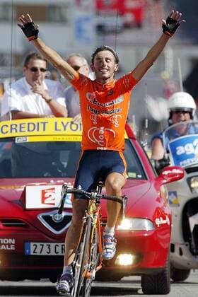 Iban Mayo (Spanien Euskaltel-Euskadi) gewinnt die Königsetappe der Tour de France 2003 Radsport Herren Tour de France 2003, 8. Etappe: Sallanches - Alpe d Huez, dHuez, Rad, Straße, Straßenradsport, Vdig Einzelbild Glück, Freude, Begeisterung,