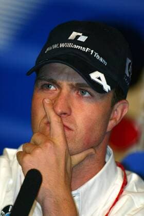 Ralf Schumacher (Deutschland BMW-Williams) nachdenklich Motorsport Grand Prix Herren Großer Preis von England 2003, Formel 1 Weltmeisterschaft, F1, F, GP, WM, Vdig Porträt Silverstone Nachdenklichkeit, Skepsis,