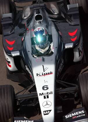 Kimi Räikkönen (Finnland McLaren-Mercedes) in seinem Boliden Motorsport Grand Prix Herren Großer Preis von Großbritannien 2003, Formel 1 Weltmeisterschaft, F1, F, GP, WM, Qualifying Einzelbild Silverstone