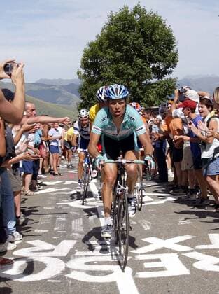 Jan Ullrich (Deutschland Team Bianchi) am Anstieg zum Col de Peyresourde Radsport Herren Tour de France 2003, Straßenradsport, Straße, Rad Einzelbild 14. Etappe: Saint Girons - Loudenvielle Le Louron