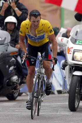Lance Armstrong (USA US Postal Service) allein am Anstieg nach Luz Ardiden Radsport Herren Tour de France 2003, Straßenradsport, Straße, Rad Einzelbild 15. Etappe: Bagneres de Bigorre - Luz Ardiden Anstrengung, Erschöpfung