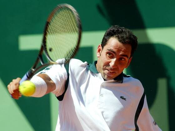 Albert Costa (Spanien) - Rückhand Tennis Herren Generali-Open 2003, ATP-Tour, Einzelbild Kitzbühel