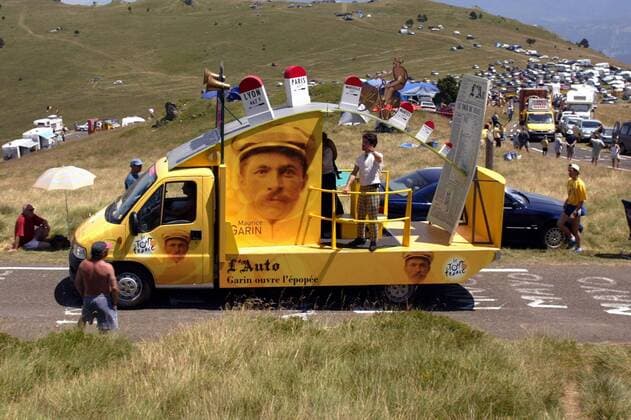 Ein spezielles Fahrzeug erinnert an Maurice Garin (Frankreich), der 1903 - also vor 100 Jahren - die erste Tour de France gewann Radsport Herren Tour de France 2003, Rundfahrt, Rad, Straße, Straßenradsport Einzelbild 8. Etappe: Toulouse - Plateau de Bonascre