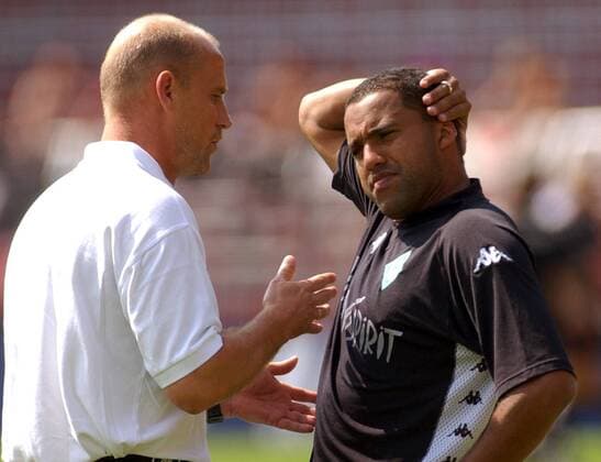 Trainer Thomas Schaaf (li.) im Gespräch mit Ailton (beide Bremen) Fußball 1. BL Herren UI-Cup 2003 2004, UIC, UEFA-Intertoto, SV Werder Bremen Gruppe Bremen