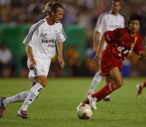 David Beckham (Real) am Ball Fußball Herren Saisonvorbereitung 2003 2004, Real Madrid, Test, Testspiel Einzelbild Peking Dynamik,
