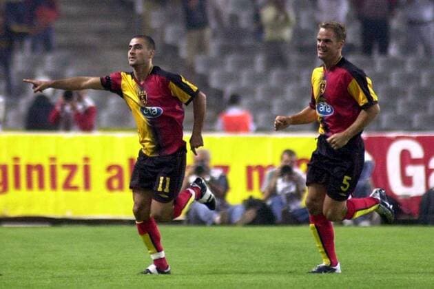 Hasan Sas (li.) und Frank de Boer (beide Galatasaray) - Torjubel Fußball EC 1 Herren Champions League Qualifikation 2003 2004, Galatasaray Istanbul, Vdig Gruppe Istanbul Freude,
