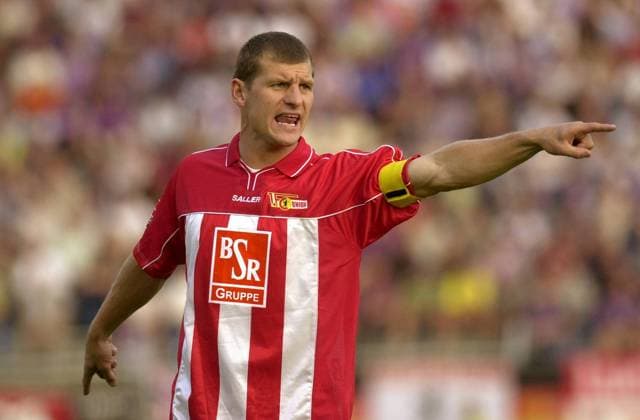 Steffen Baumgart (Union) gibt Anweisungen Fußball 2. BL Herren Saison 2003 2004, Aue - 1. FC Union Berlin 2:1 Einzelbild Aue