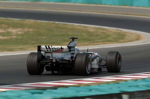 David Coulthard (Schottland McLaren-Mercedes) in seinem Boliden Motorsport Grand Prix Herren Großer Preis von Ungarn 2003, Formel 1 Weltmeisterschaft, F1, F, GP, WM, Vdig, Training Einzelbild Budapest