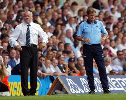 Die Trainerkollegen Peter Reid (li., Leeds) und Glenn Hoddle (Tottenham) Fußball Herren English Premier League 2003 2004, 1. Englische Liga, Tottenham Hotspurs - Leeds United 2:1, Hotspur, Gruppe Tottemham
