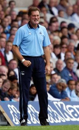 Trainer Glenn Hoddle (Spurs) ballt frustriert die Faust Fußball Herren English Premier League 2003 2004, 1. Englische Liga, Tottenham Hotspurs, Hotspur, Vdig, Einzelbild London Wut,