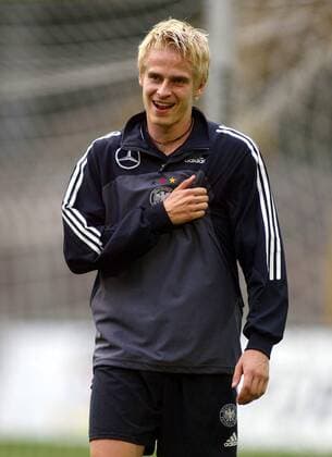 Tobias Rau (Deutschland) - sein Herz schlägt für die Nationalmannschaft Fußball Herren Nationalmannschaftstraining 2003, Nationalmannschaft, Nationalteam, Training, Vdig, Einzelbild Dortmund