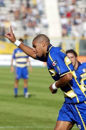 Adriano (Parma) - Torjubel Fußball Herren Serie A 2003 2004, 1. Italienische Liga, AC Parma, Einzelbild Parma Freude,