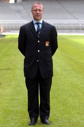 Sportlicher Berater Bernard Lacombe (Lyon) Fußball Herren Ligue Une 2003 2004, 1. Französische Liga, Olympique Lyonnais, Vdig, hoch, Freisteller Einzelbild Lyon  