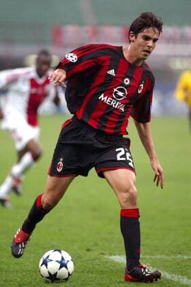 Kaka (Milan) am Ball Fußball EC 1 Herren Champions League 2003 2004, AC Mailand Einzelbild Mailand Dynamik,