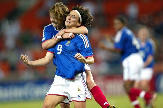 Torschützin Marinette Pichon (vorn) und Sonia Bompastor (beide Frankreich) - Torjubel Fußball WM Damen Weltmeisterschaft 2003, Länderspiel, Frauen, Frauenfußball, Nationalmannschaft, Nationalteam, Vdig Gruppe Washington Freude,  
