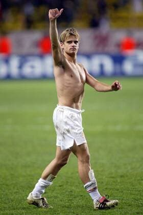 Jerome Rothen (Monaco) bedankt sich bei den Anhängern Fußball EC 1 Herren Champions League 2003 2004, AS Monaco, Einzelbild Monte Carlo Freude,  