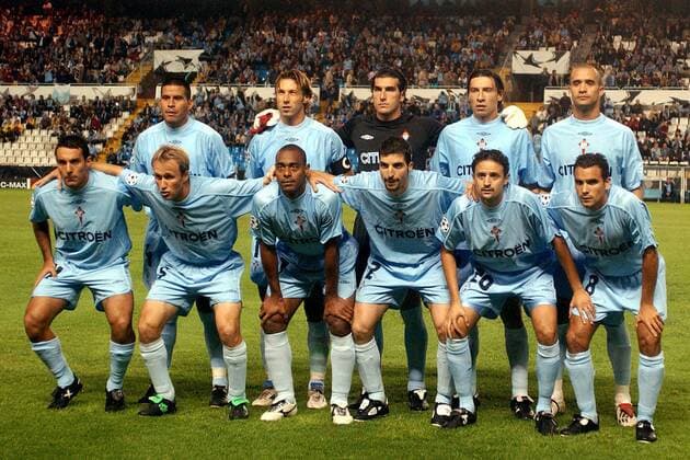 Mannschaftsfoto Vigo hinten v. li.: Fernando Caceres, Alexander Mostovoj, Jose Manuel Pinto, Pablo Contreras, Juanfran; vorn: Gustavo Lopez, Giovanella, Vagner, Juan Velasco, Jesuli, Angel Lopez Fußball EC 1 Herren Champions League 2003 2004, RC Celta de Vigo, Vdig, Totale Vigo