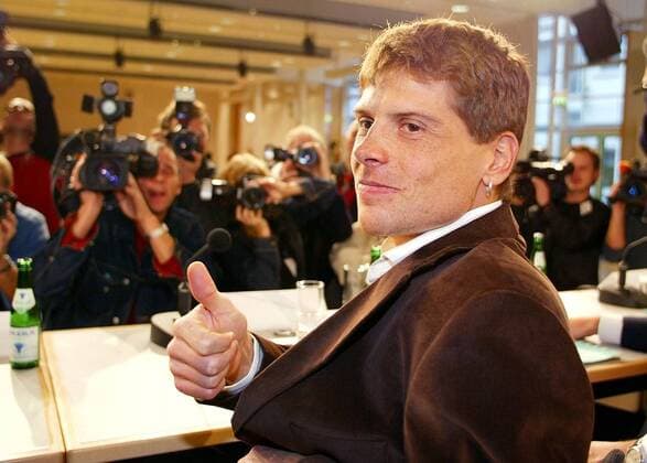 Jan Ullrich (Deutschland T Mobile) - thumbs up Radsport Herren Straßenradsport 2003, Rad, Straße, Pressekonferenz, PK, Pressetermin, Vorstellung, Vdig Einzelbild Präsentation Bonn