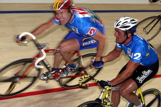 Andreas Beikirch (li.) und Andreas Kappes (beide Deutschland) - Wechsel Radsport Herren 62. Dortmunder 6-Tage-Rennen 2003, Sechstagerennen, Sechstage, Sechs, Sixdays, six days, Vdig Gruppe Dortmund Dynamik,