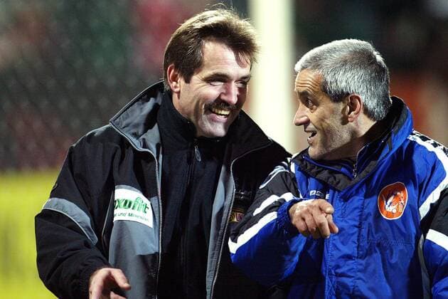 Trainer Mirko Votava (li.) und Co-Trainer Ivan Tischanski (beide Union) - Schlußjubel Fußball 2. BL Herren Saison 2003 2004, 1. FC Union Berlin Gruppe Berlin Harmonie Freude,
