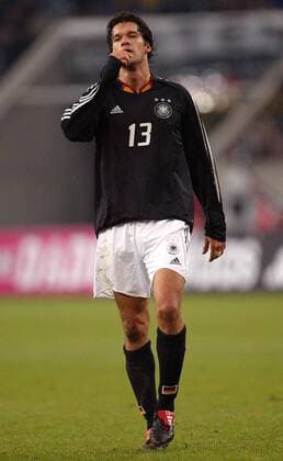Michael Ballack (Deutschland) enttäuscht Fußball Länderspiel Herren Freundschaftsspiel 2003, Nationalmannschaft, Nationalteam, Nationaltrikot, Länderspiel, Vdig Einzelbild Test, Testspiel Gelsenkirchen Enttäuschung,