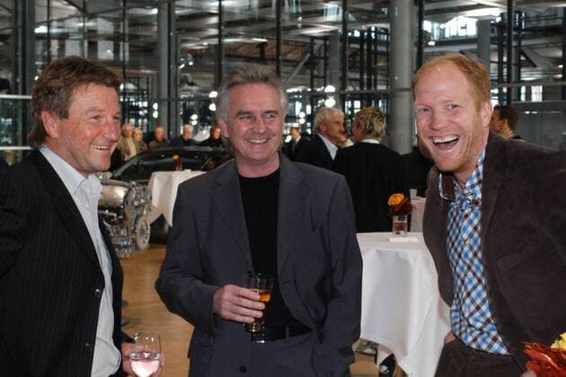 Dresdener Idole mit guter Laune in der Gläsernen Manufaktur von VW, v.li.: Hans-Jürgen Dixie Dörner, Reinhard Häfner und der Trainer von Borussia Dortmund Matthias Sammer (BVB) Fußball Herren Ulf Kirstens Abschiedsspiel 2003, Abschied, Gruppe Dresden Freude,
