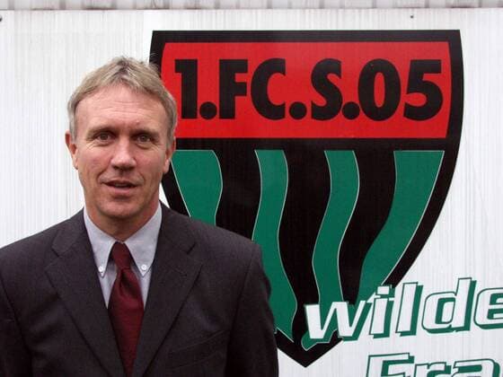 Trainer Rainer Hoergl (Schweinfurt) beim Amtsantritt bei seinem neuen Verein Fußball Herren Regionalliga Süd 2003 2004, 3. Liga, 1. FC Schweinfurt 05 Einzelbild Schweinfurt