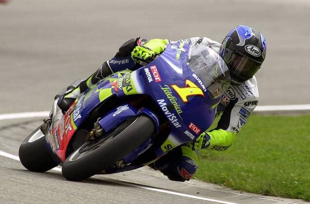 Kenny Roberts (USA) auf seiner Suzuki Motorsport WM Damen Weltmeisterschaft 2001, Motorrad, Motorradrennen, Motorradrennsport, Motorradsport, Vdig Einzelbild Sachsenring Hohenstein-Ernstthal