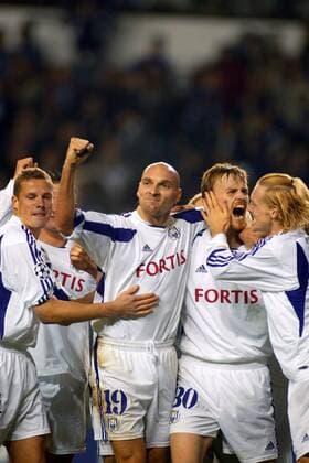 Torjubel Anderlecht v.re.: Christian Wilhelmsson, Hannu Tihinen, Ivica Mornar und Marc Hendrix Fußball EC 1 Herren Champions League 2003 2004, RSC Anderlecht, Vdig Gruppe Brüssel Freude, Begeisterung,  