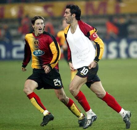 Torschütze Hakan Sükür (re.) und Ovidiu Petre (beide Galatasaray) - Torjubel Fußball EC 1 Herren Champions League 2003 2004, Galatasaray Istanbul, Gruppe Dortmund Freude,