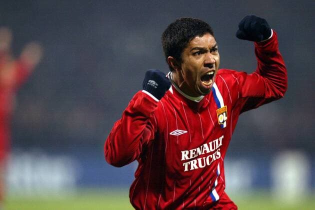 Giovane Elber (Lyon) - Torjubel Fußball EC 1 Herren Champions League 2003 2004, Olympique Lyonnais, OL, Einzelbild Lyon Freude, Begeisterung,  