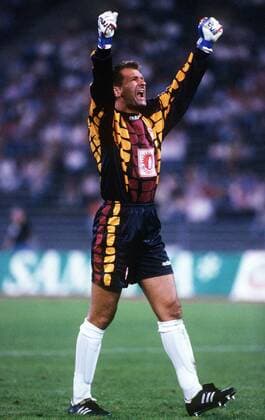 Torwart Eike Immel (Stuttgart) - Torjubel Fußball 1. BL Herren Saison 1994 1995, München - VfB Stuttgart 0:2, Vneg, Einzelbild München Begeisterung, Freude,