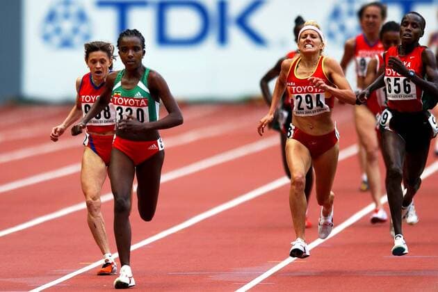 5000m v.li.: Yelena Zadorozhnaya (Rußland), Tirunesh Dibaba (Äthiopien), Marta Dominguez (Spanien), Edith Masai (Kenia) Leichtathletik WM Damen Weltmeisterschaft 2003, Nationaltrikot, Gruppe Paris Dynamik,