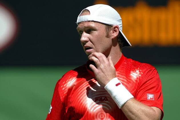 Rainer Schüttler (Deutschland) nachdenklich Tennis Herren Australian Open 2004, ATP-Tour, Grand Slam, Vdig Einzelbild Melbourne Nachdenklichkeit,