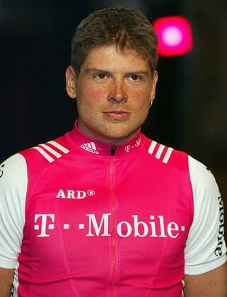 Jan Ullrich (Deutschland T Mobile) anläßlich der Präsentation des Teams T Mobile Radsport Herren Präsentation 2004, Vorstellung, Pressetermin, Straßenradsport, Straße, Rad Porträt Mallorca