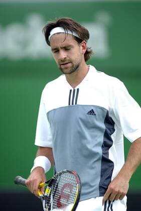 Nicolas Kiefer (Deutschland) enttäuscht Tennis Herren Australian Open 2004, Grand Slam, ATP-Tour, Einzelbild Melbourne Enttäuschung,