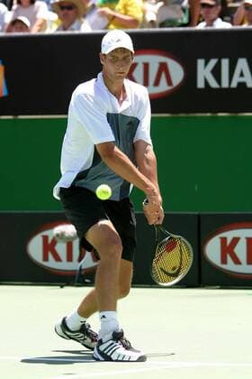 Florian Mayer (Deutschland) - beidhändige Rückhand Tennis Herren Australian Open 2004, Grand Slam, ATP-Tour, Hartplatz, Hardcourt, Hartplatztennis, Hartplatzturnier, Einzelbild Melbourne