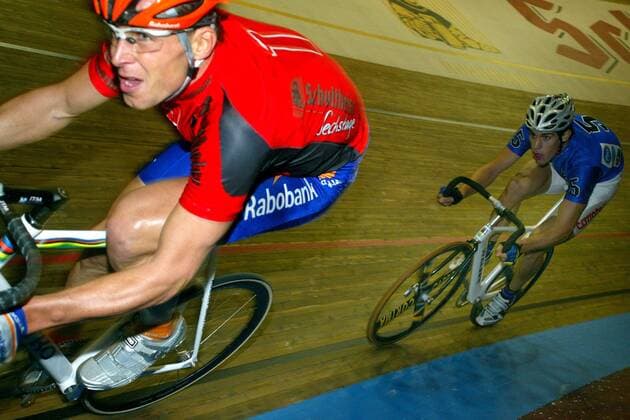 Robert Bartko (Deutschland) vor Franco Marvulli (Schweiz) Radsport Herren 93. Berliner 6 Tage Rennen 2004, Sechstagerennen, Sechstage, Sechs, Sixdays, six days, Vdig Gruppe Berlin
