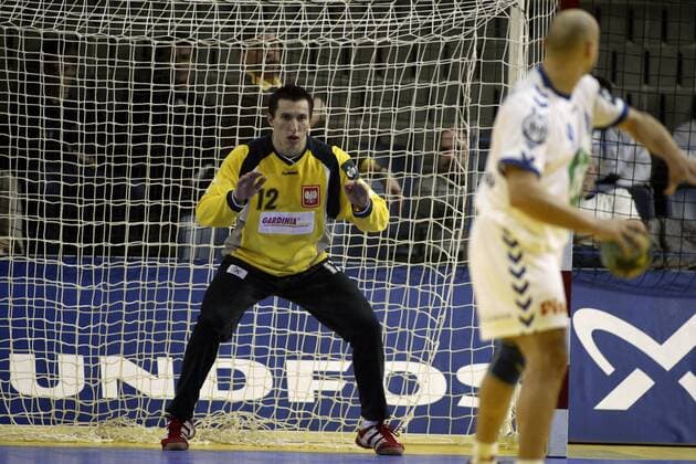 Torwart Slawomir Szmal (Polen, li.) - Siebenmeter Handball EM Herren Europameisterschaft 2004, Länderspiel, Polen Gruppe Koper