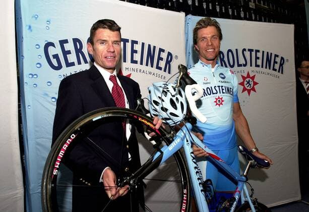Sportlicher Leiter Udo Bölts (li.) zusammen mit Danilo Hondo (beide Deutschland beide Gerolsteiner) Radsport Herren Vorstellung 2004, Präsentation, Pressetermin, Straßenradsport, Straße, Rad Gruppe Gerolstein