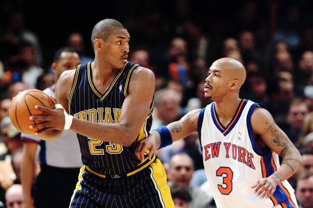 Ron Artest (Indiana Pacers, li.) gegen Stephon Marbury (New York Knicks) Basketball Herren NBA 2003 2004, New York Knicks - Indiana Pacers 97:90, Vdig Gruppe New York